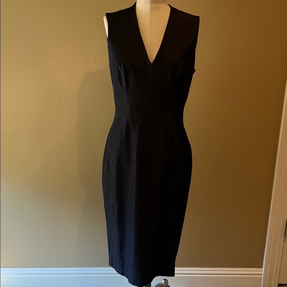 Elegant Dark Navy Sleeveless Dress